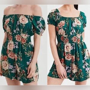 NWT American Eagle Off-Shoulder Puff Short Sleeve Shorts Romper Floral Boho M